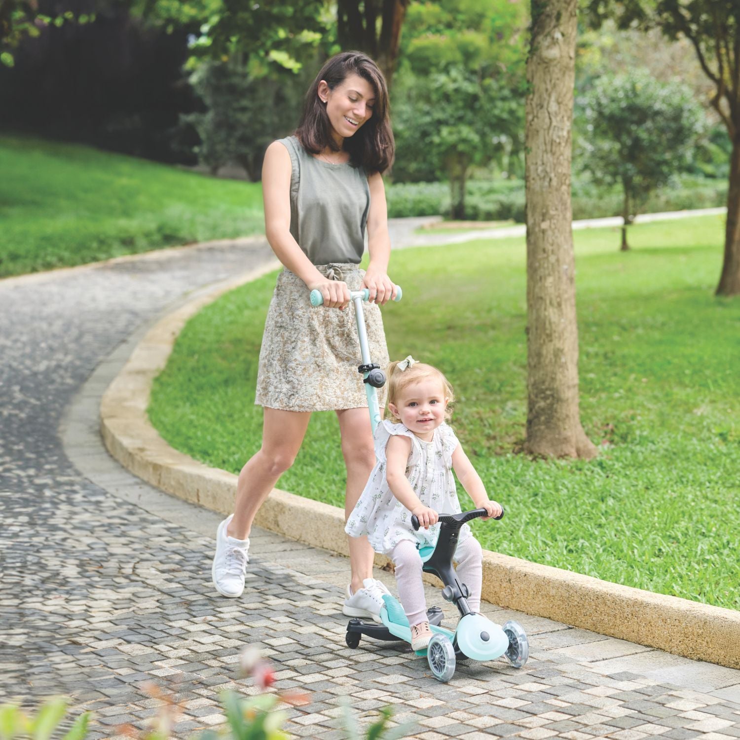 Globber Go Up Active LED 360 rosado pastel