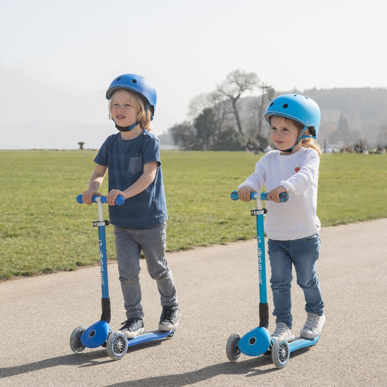 Globber Primo Plegable LED Azul Acero