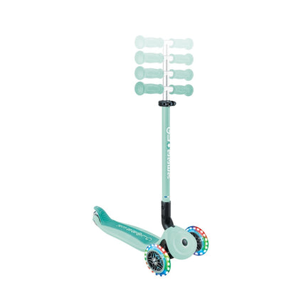 Globber Go Up Active LED 360 Menta